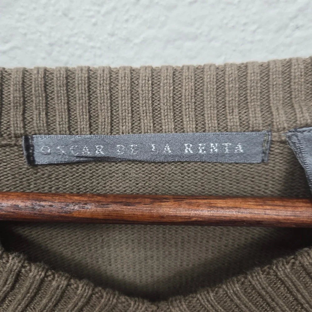 Oscar de la Renta measurements chest